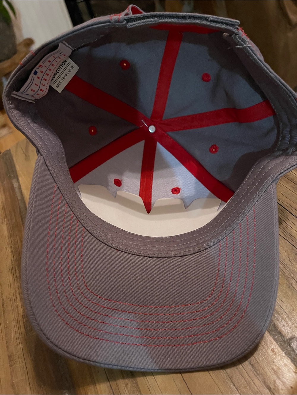 Officially licensed MLB Genuine Merchandise Cleveland baseball cap. Made of 100% - Picture 3 of 5